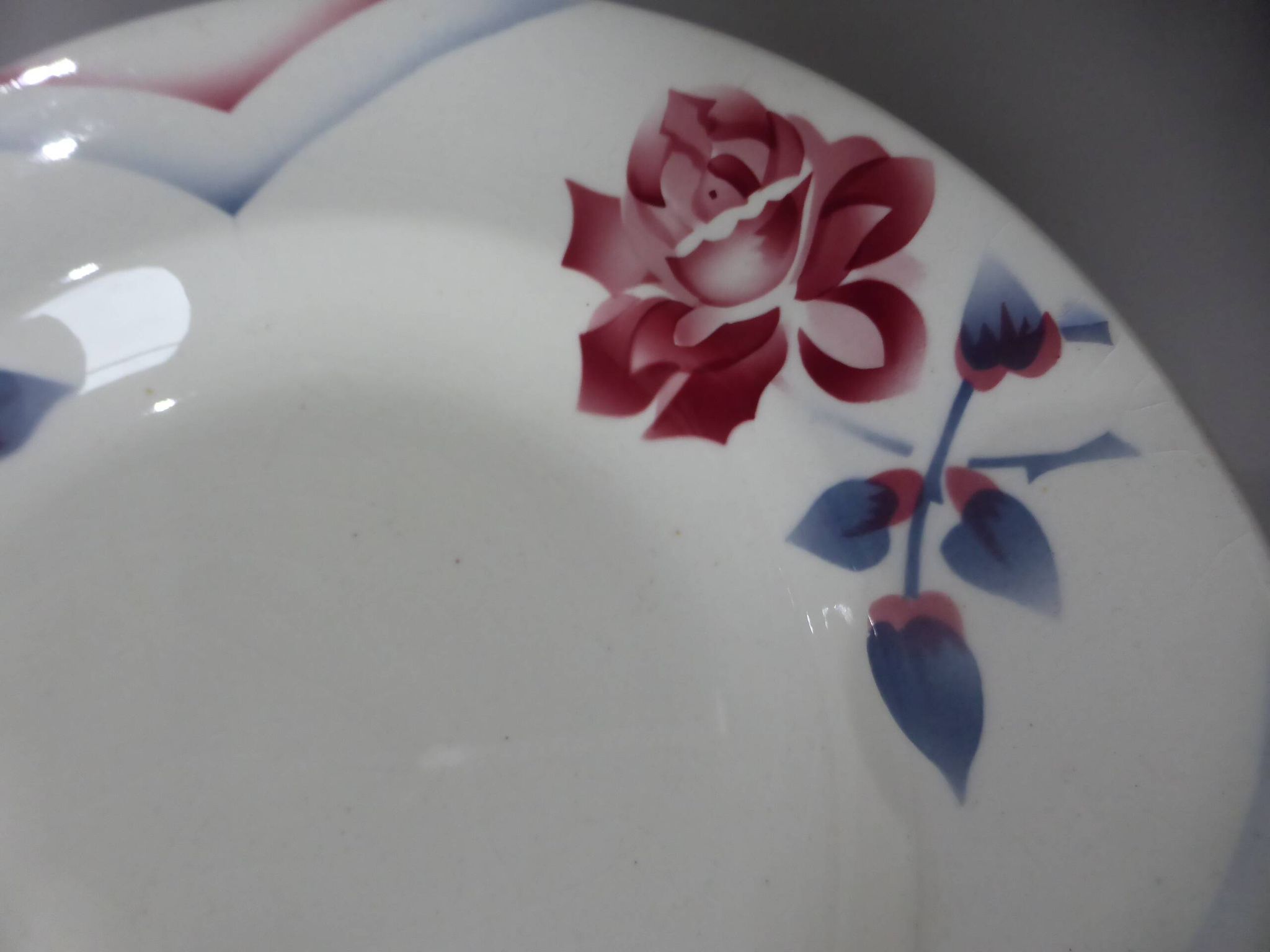 Vintage deep plate from Longchamp 231122