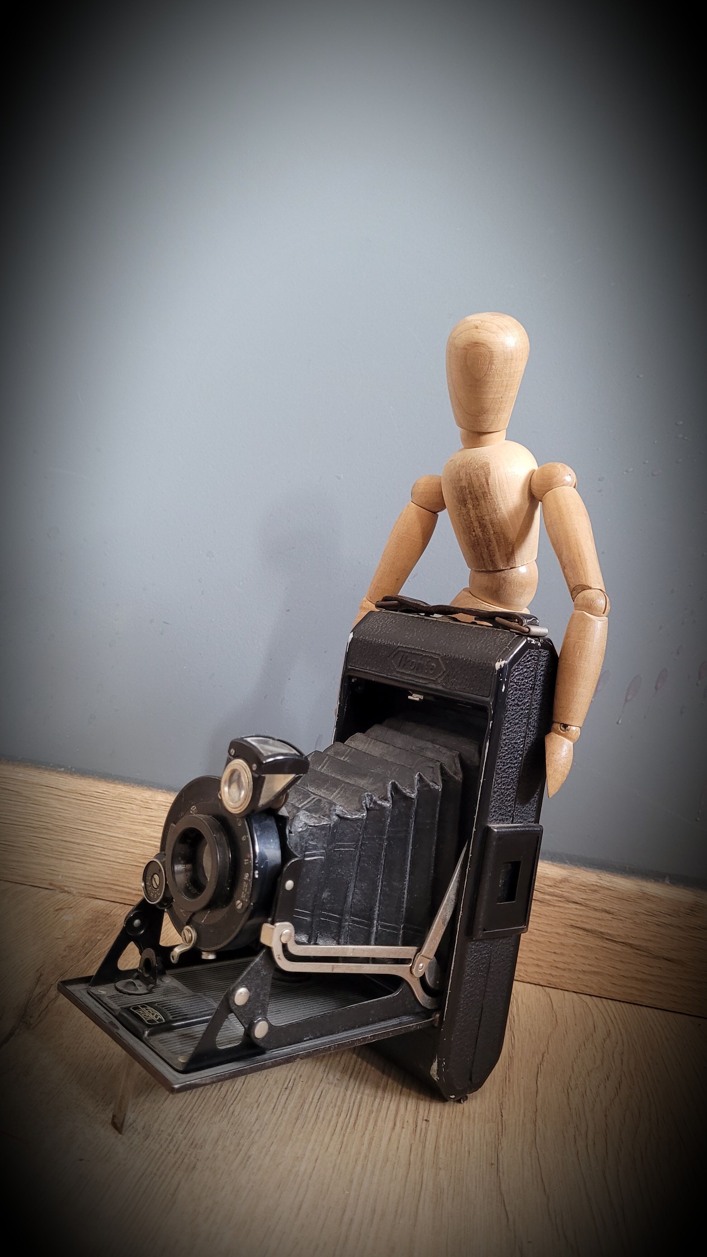 Zeis Ikonta bellows camera