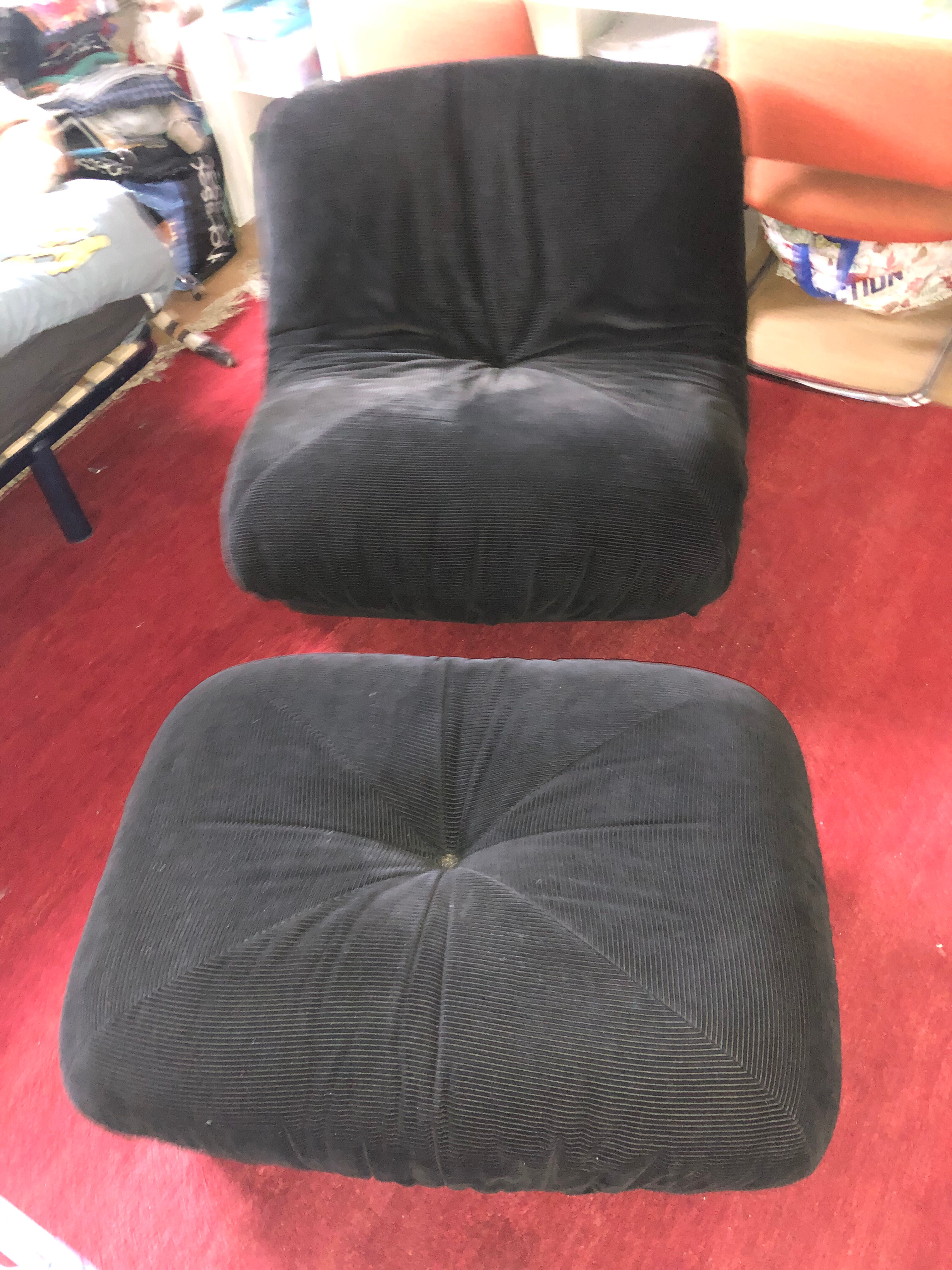 Vintage armchair airborne 70s and ottoman
