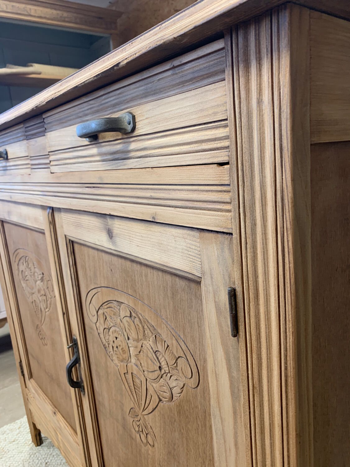 Buffet parisien brut