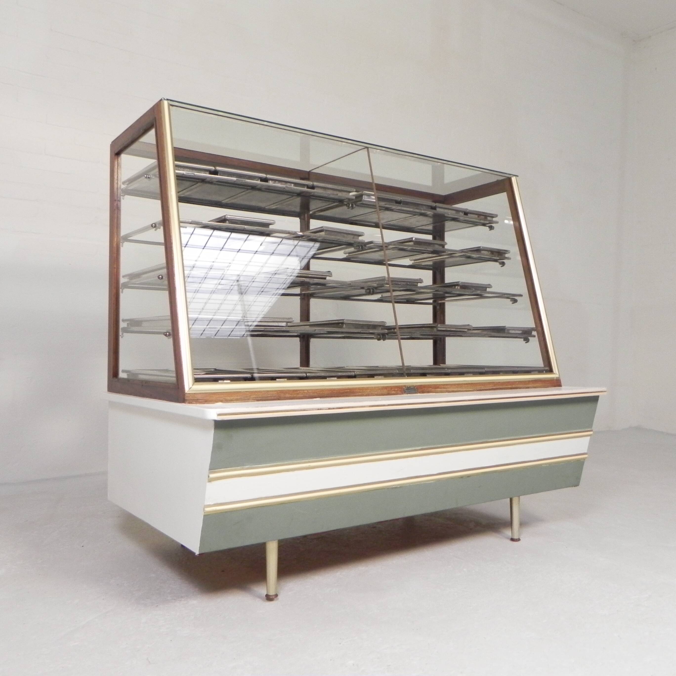 Bakery display case, Esme counter Groningen, 1950s