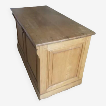 Small trade furniture counter