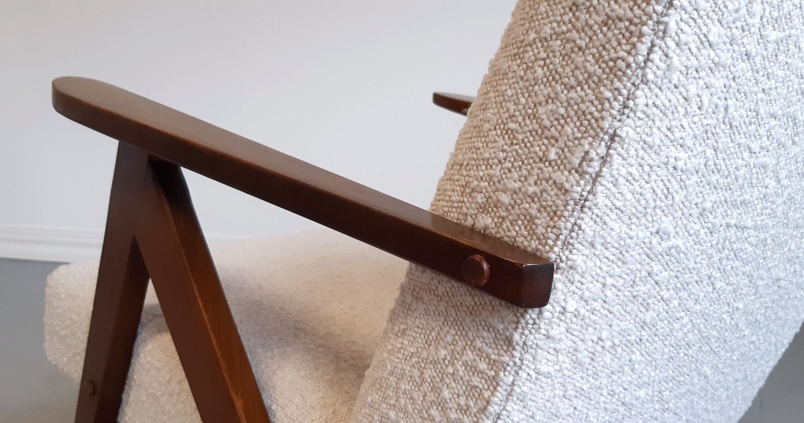 1960 model b 310 var mid century chair in ivory boucle