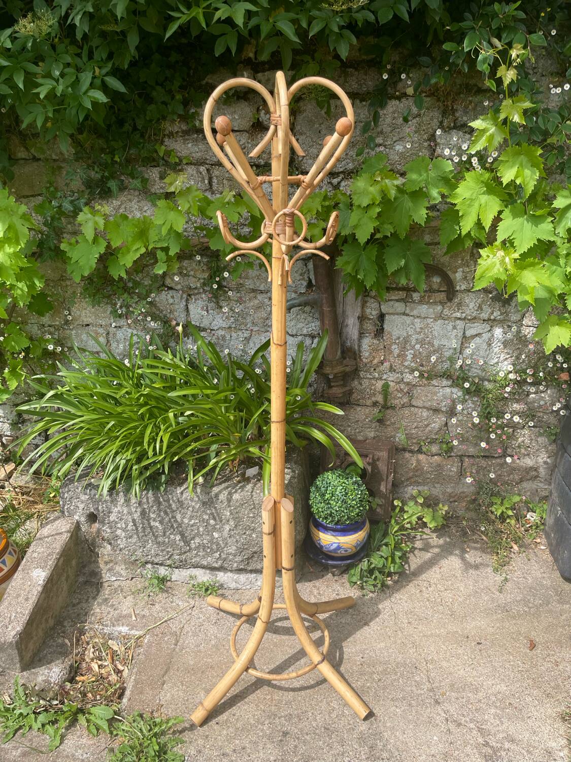 Rattan parrot coat rack 70'