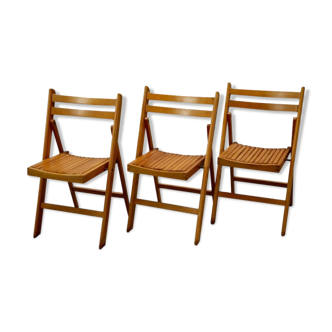 3 folding beech chairs