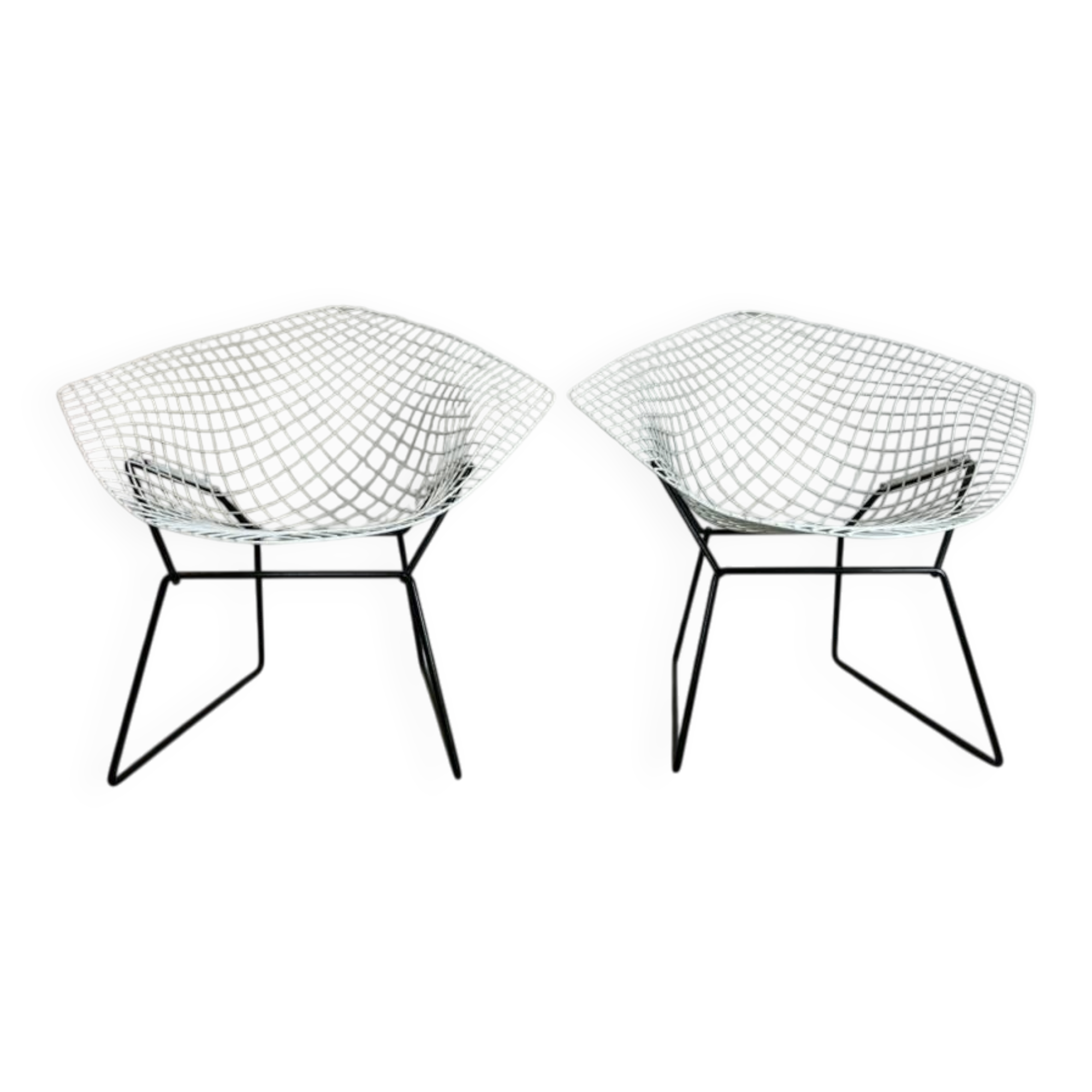 Two Diamond chairs by Harry Bertoia for Knoll mid-century 1970s.