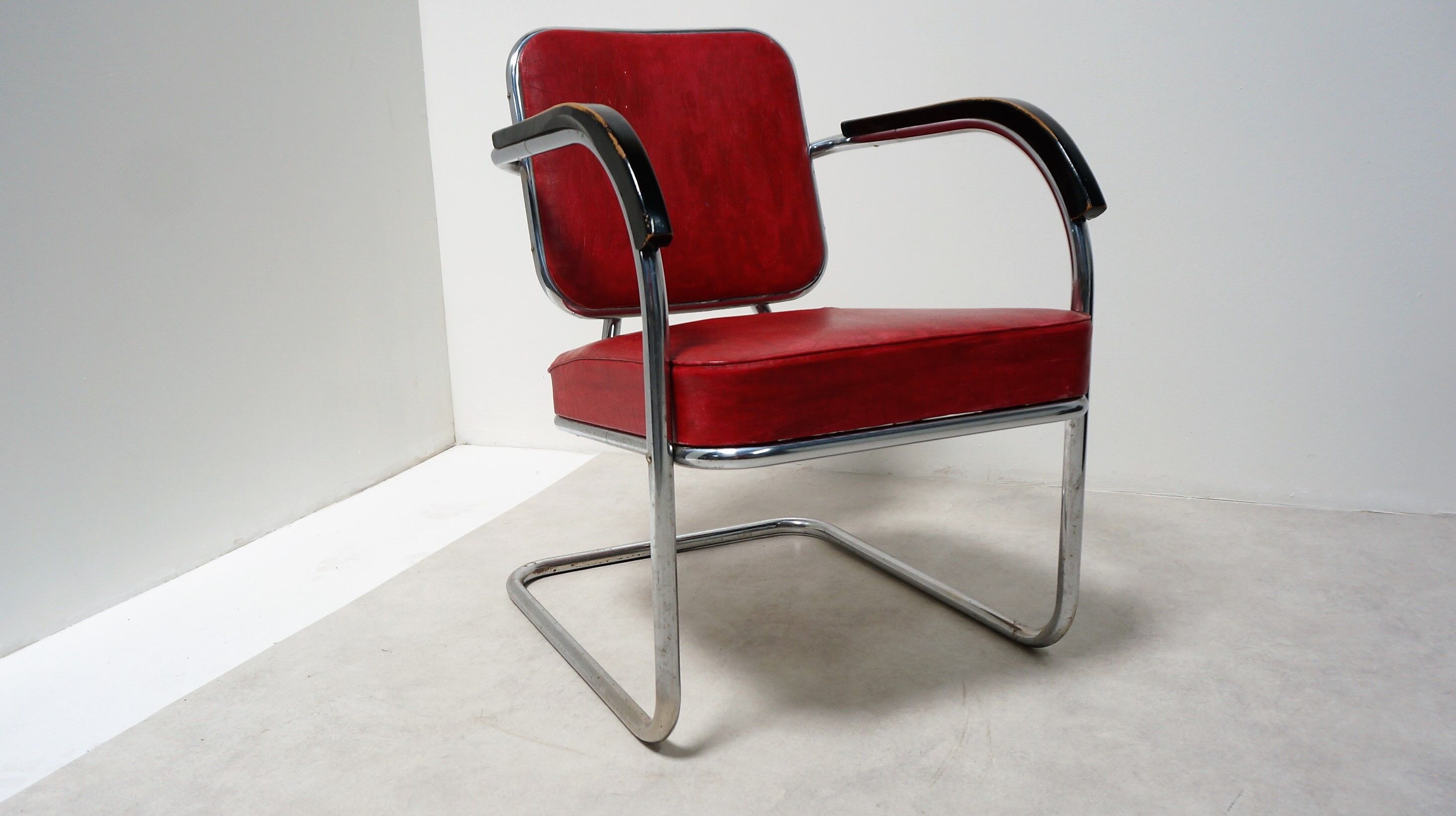 Armchair style Bauhaus