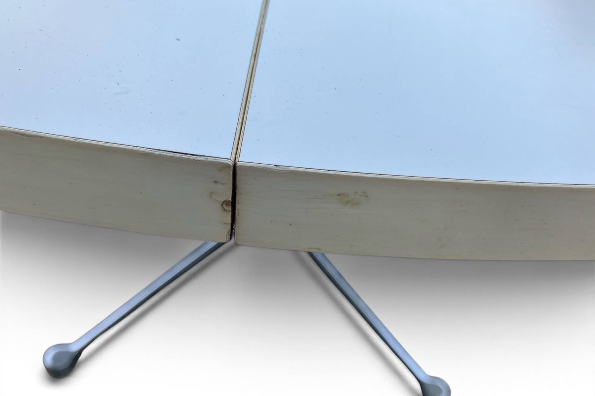 Original Herman Miller Fehlbaum vintage dining table 120 cm Ø