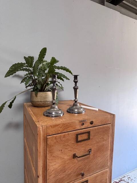 Magnificent pair of bronze candlesticks in Louis XVI style - 1900