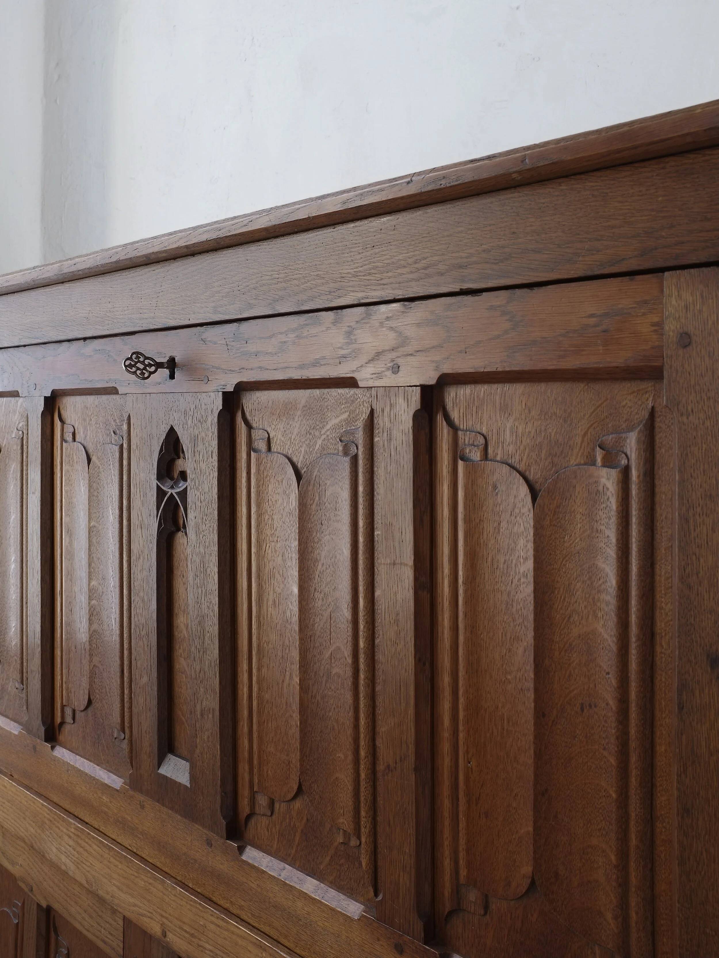 Gothic style carved oak cabinet | Belgium | 1900s