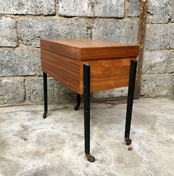 Travailleuse bois teck et laiton et pieds metal 1950 1960