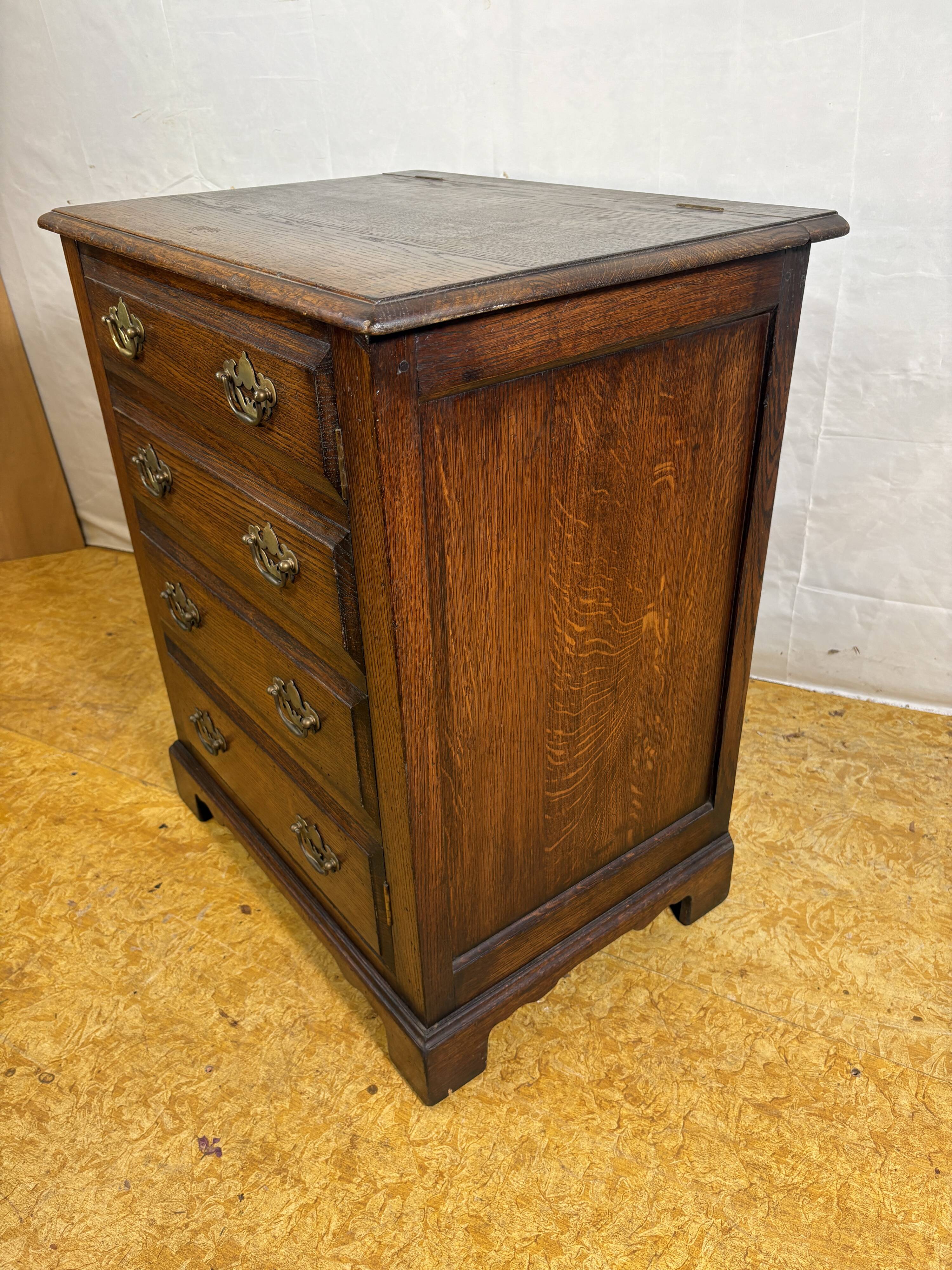 Cabinet à disques vers 1970