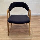 Fauteuil velours noir design scandinave 1950.