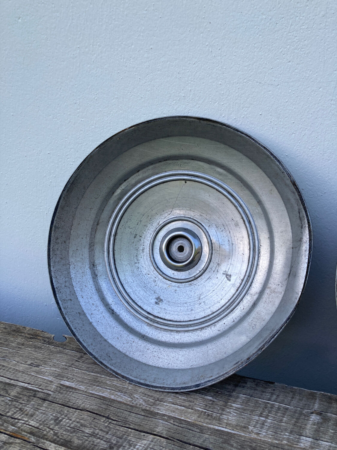 Pair of industrial pendant lamp JT in gray metal / vintage luminaire