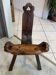 Chaise tripode brutaliste ancienne en bois massif sculpté, n°2