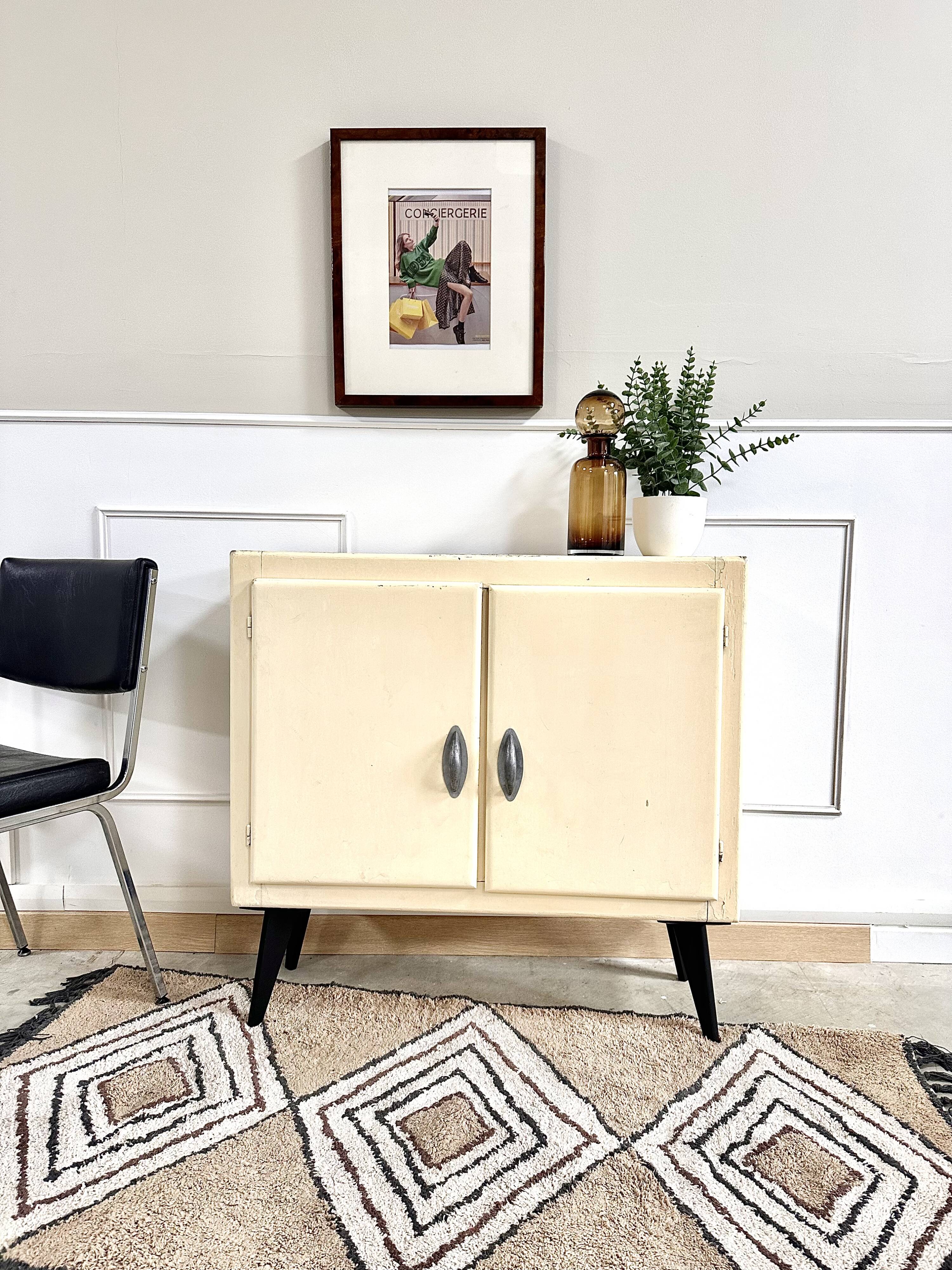 Vintage sideboard 50s