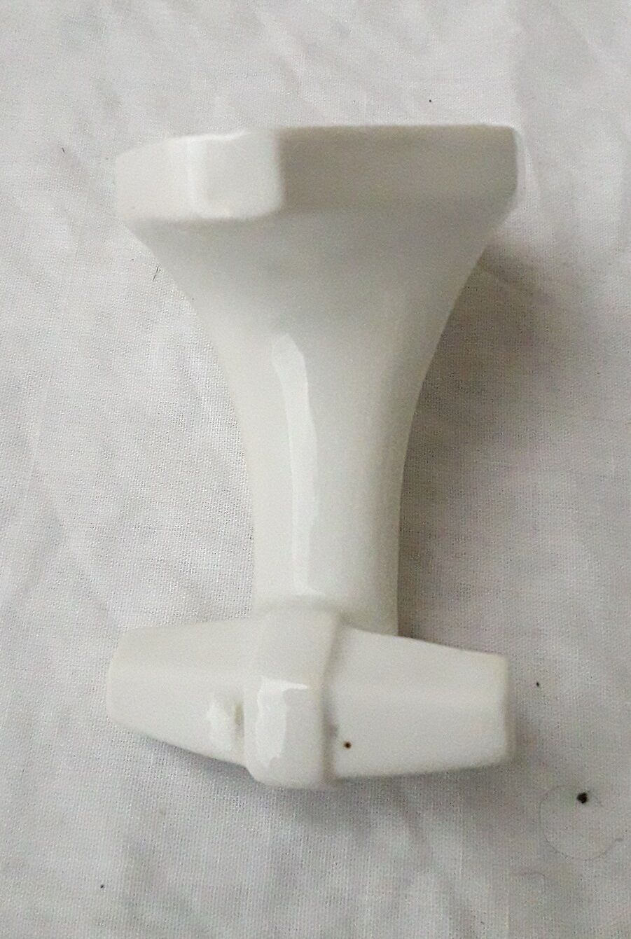 Pair of porcelain hooks