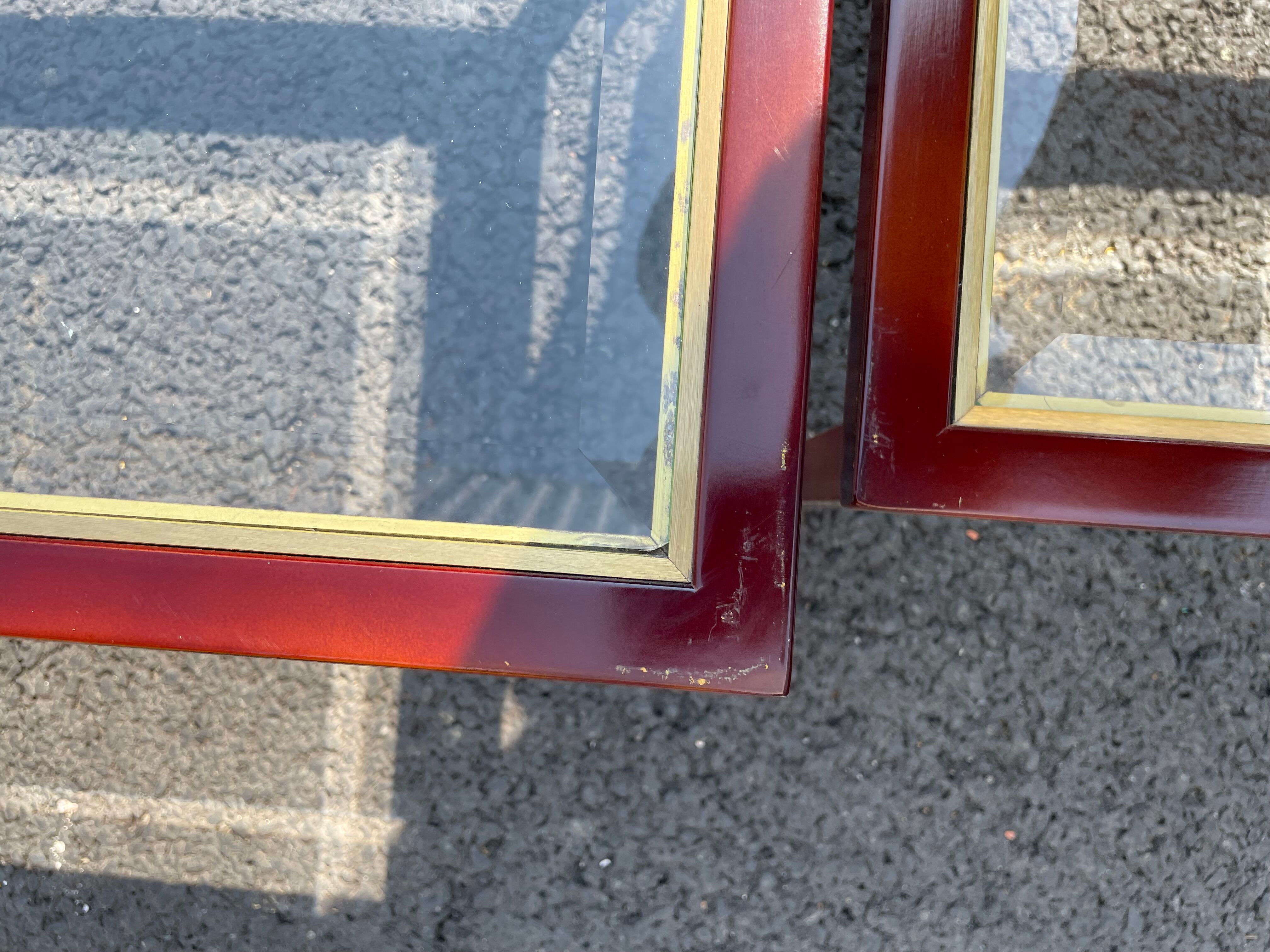 Metal pull-out coffee tables