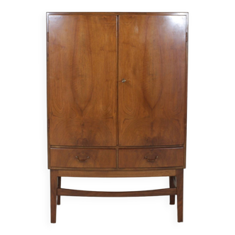 Bruno P. Hansen Cabinet