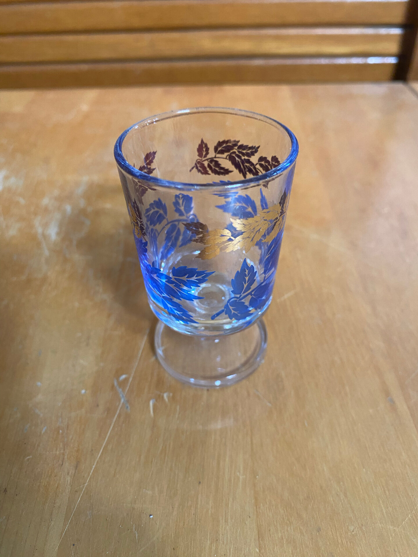 Service liqueur luminarc carafe + 6 verres verre moulé décor feuillage