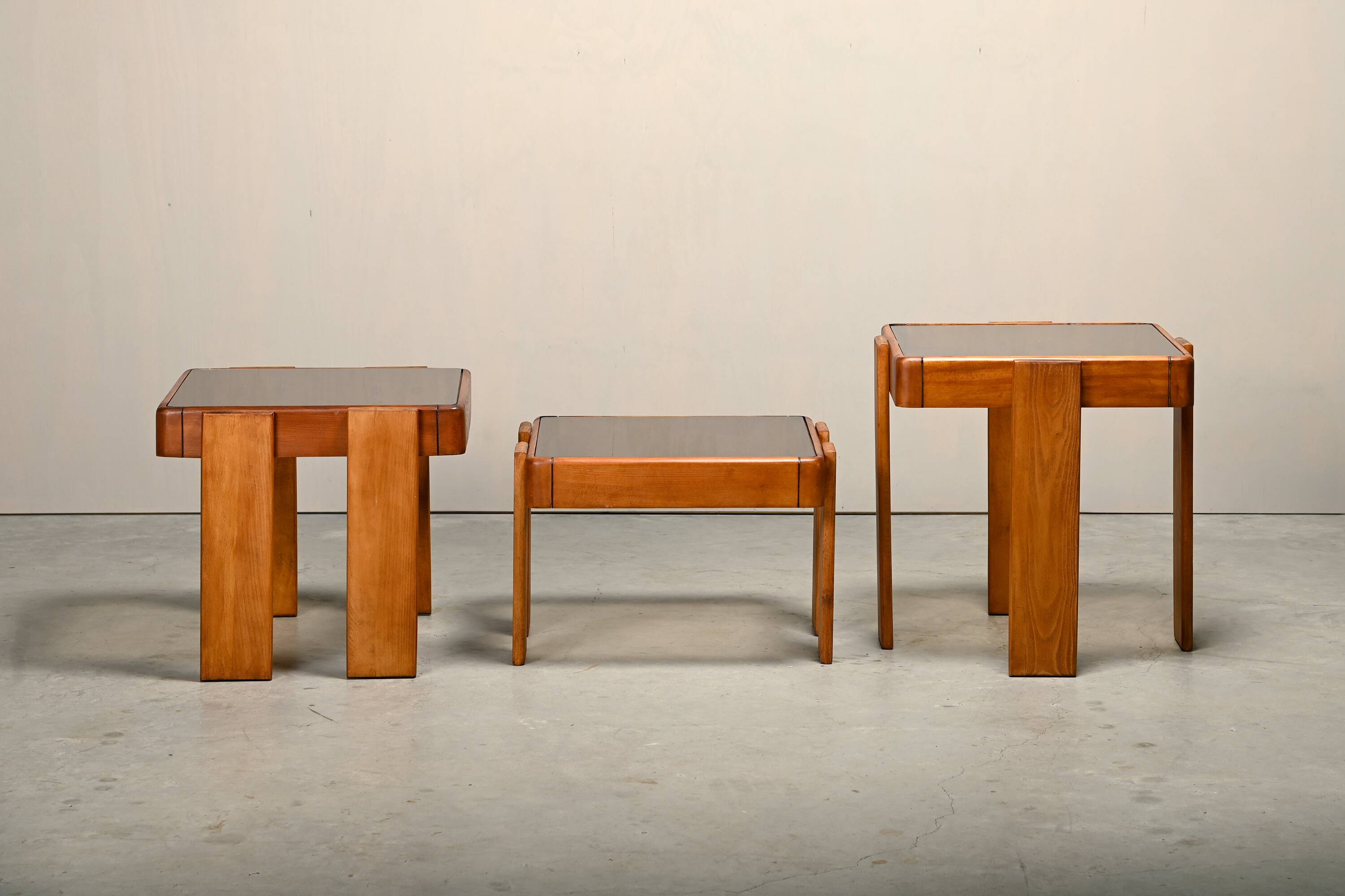 Gianfranco Frattini Nesting Tables in stained wood for Cassina and Meblo, 1