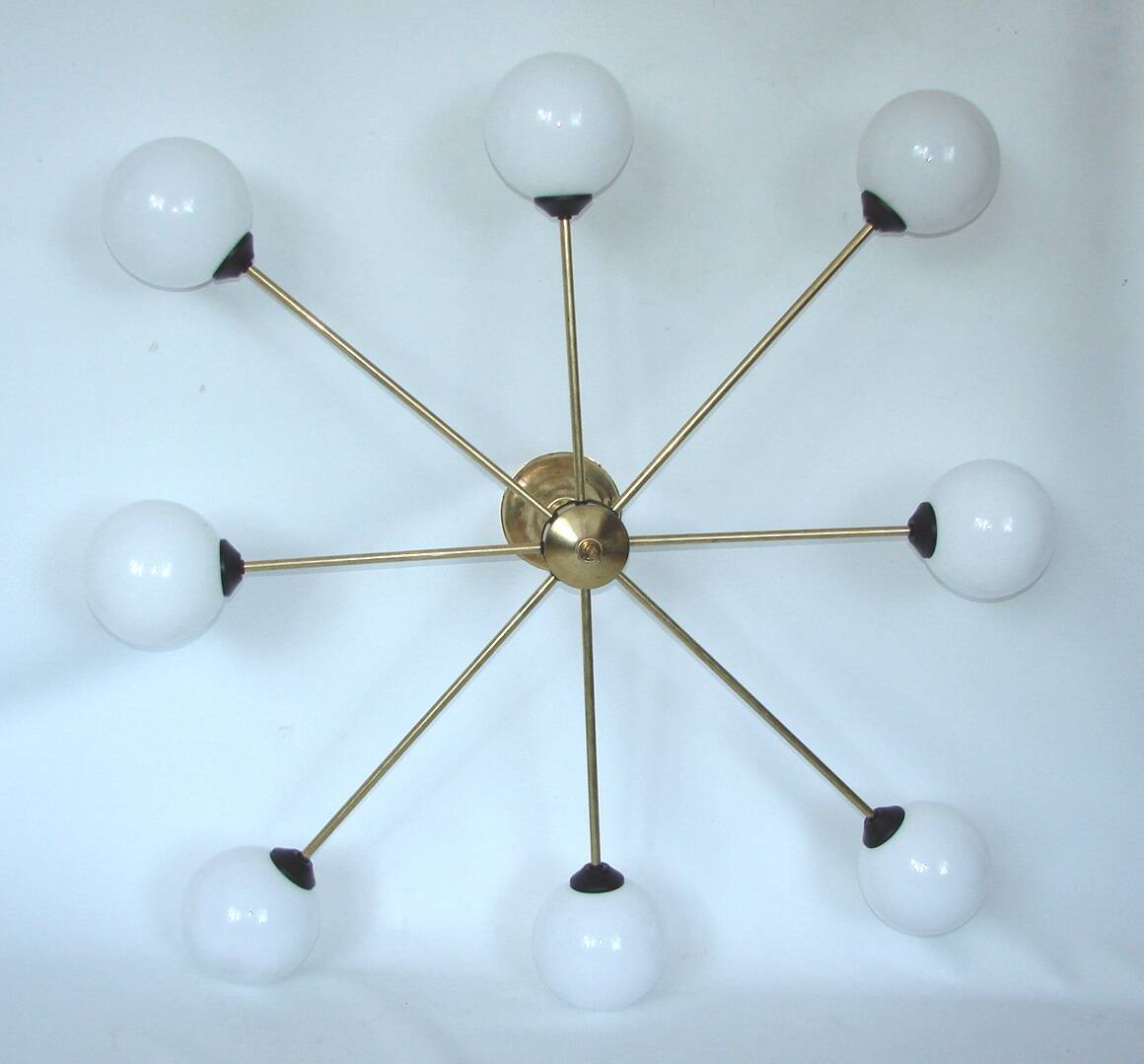 Lustre de style Stilnovo en laiton, métal et verre, années 1960