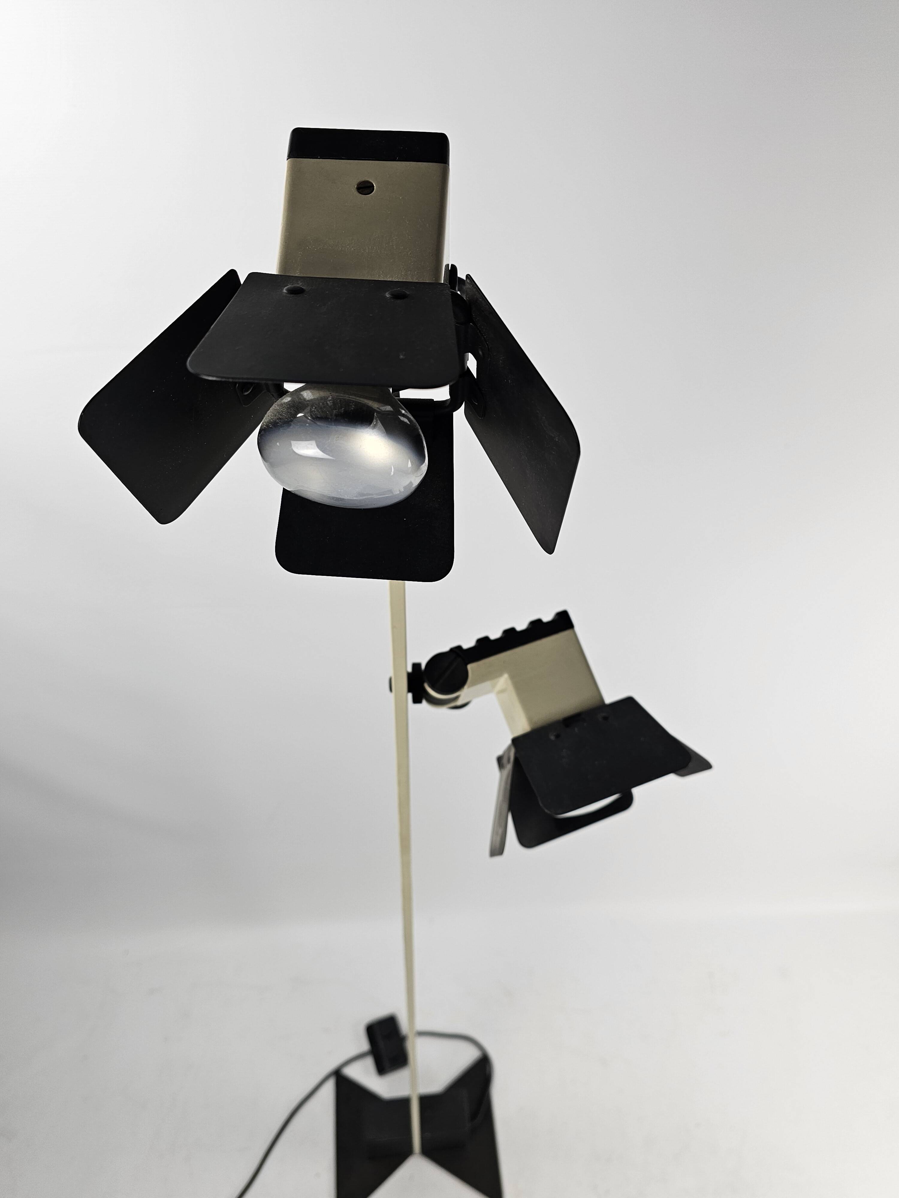 Lampadaire Bauhaus Carl Juncker Weimar Artimeta