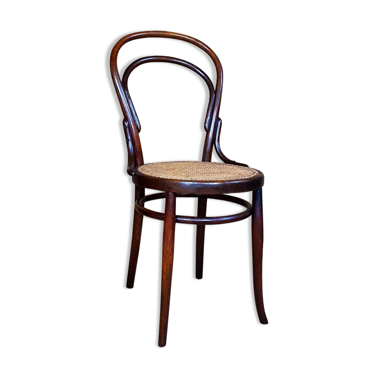 Bistro chair No.14 at the beginning of the 20th century