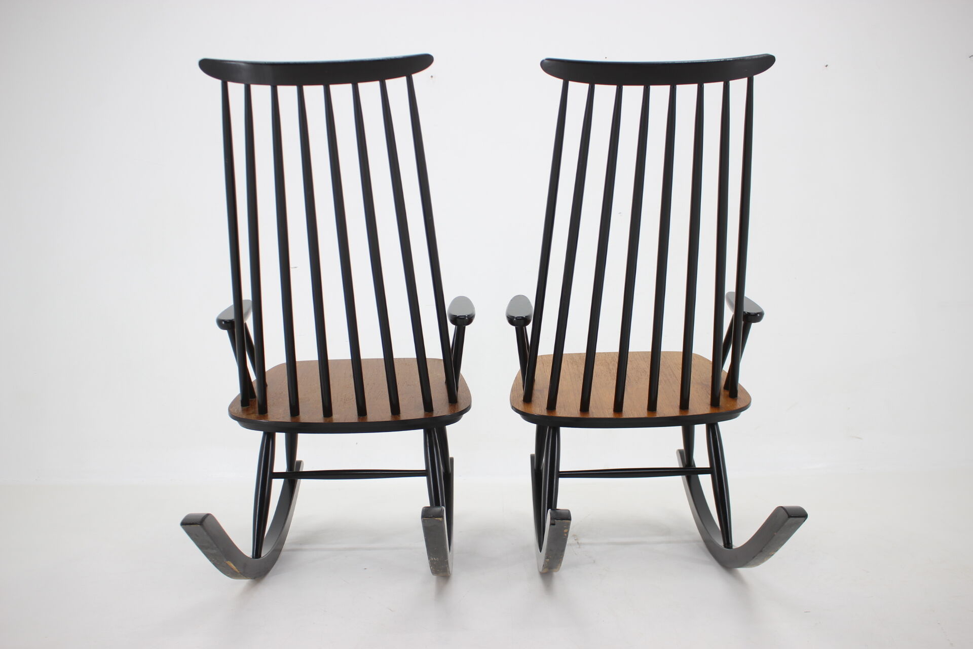1960s Pair of Varjosen Puunjalostus Beech Rocking Chair, Finland