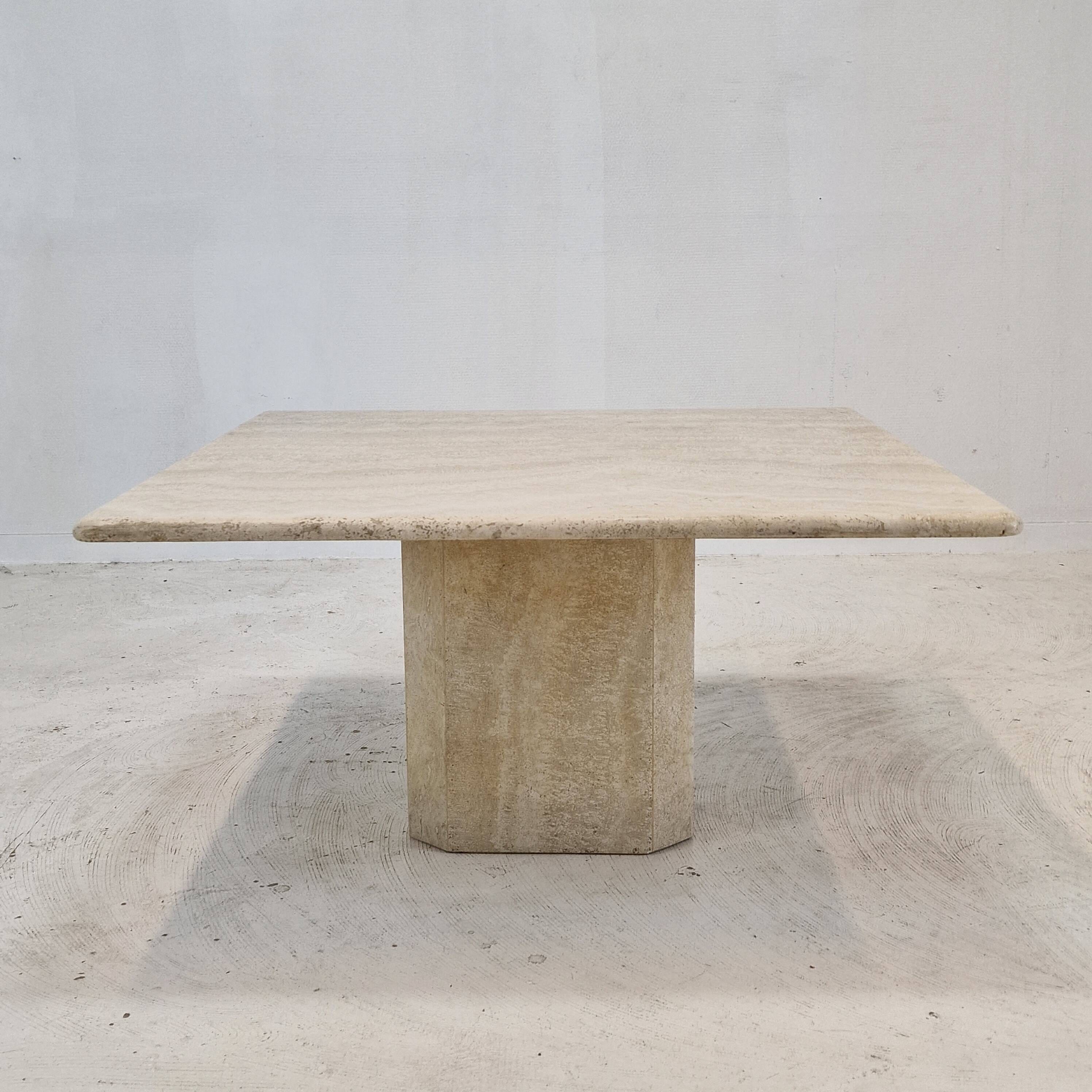 Italian coffee table in travertine, 1980s