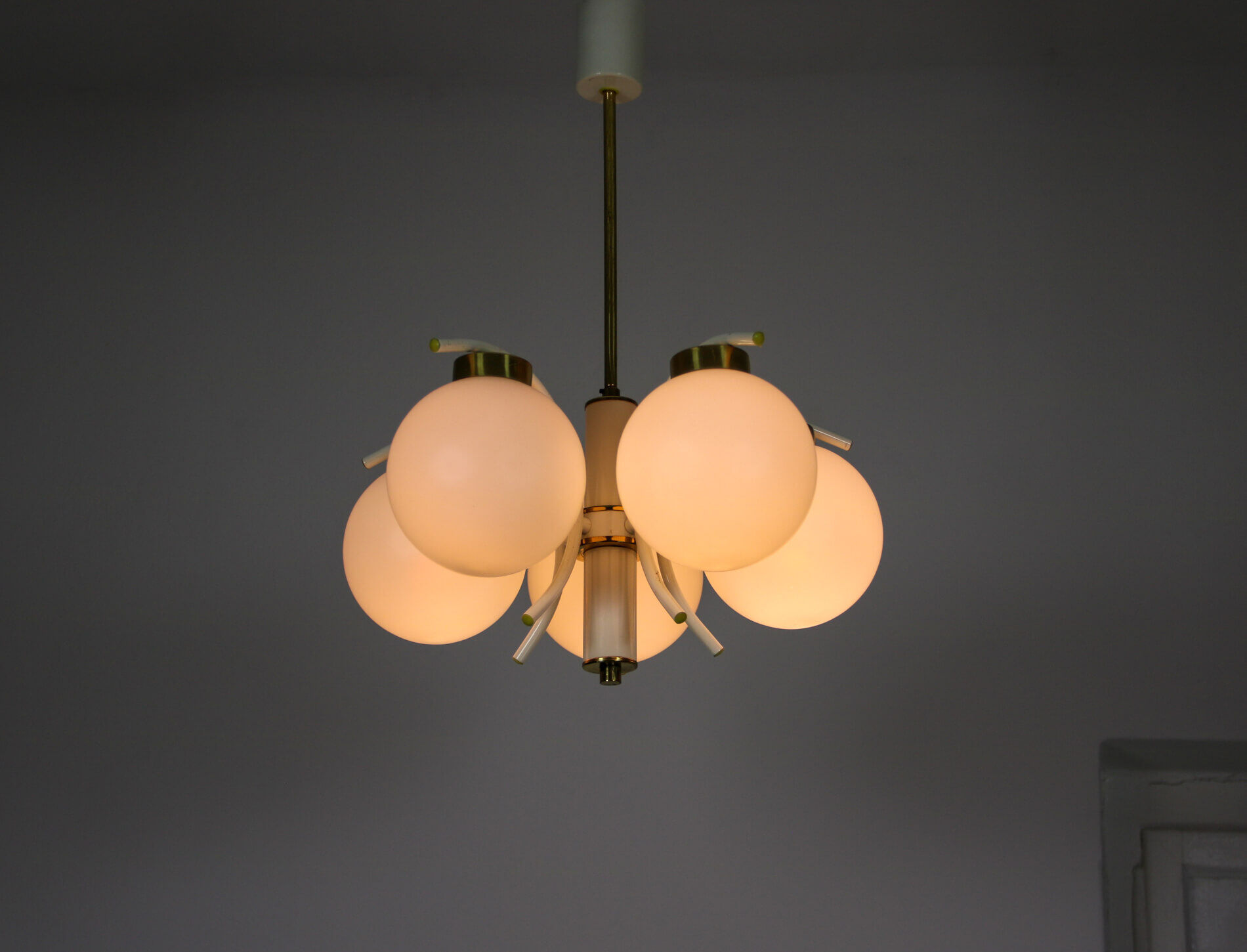 Lustre en laiton à 5 bras du milieu du siècle