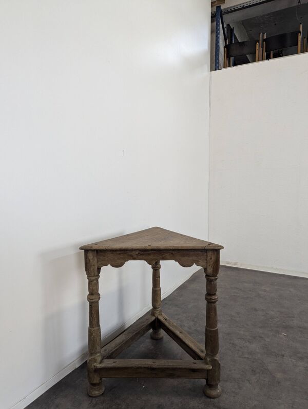 Table console tripode en chêne début XIXème