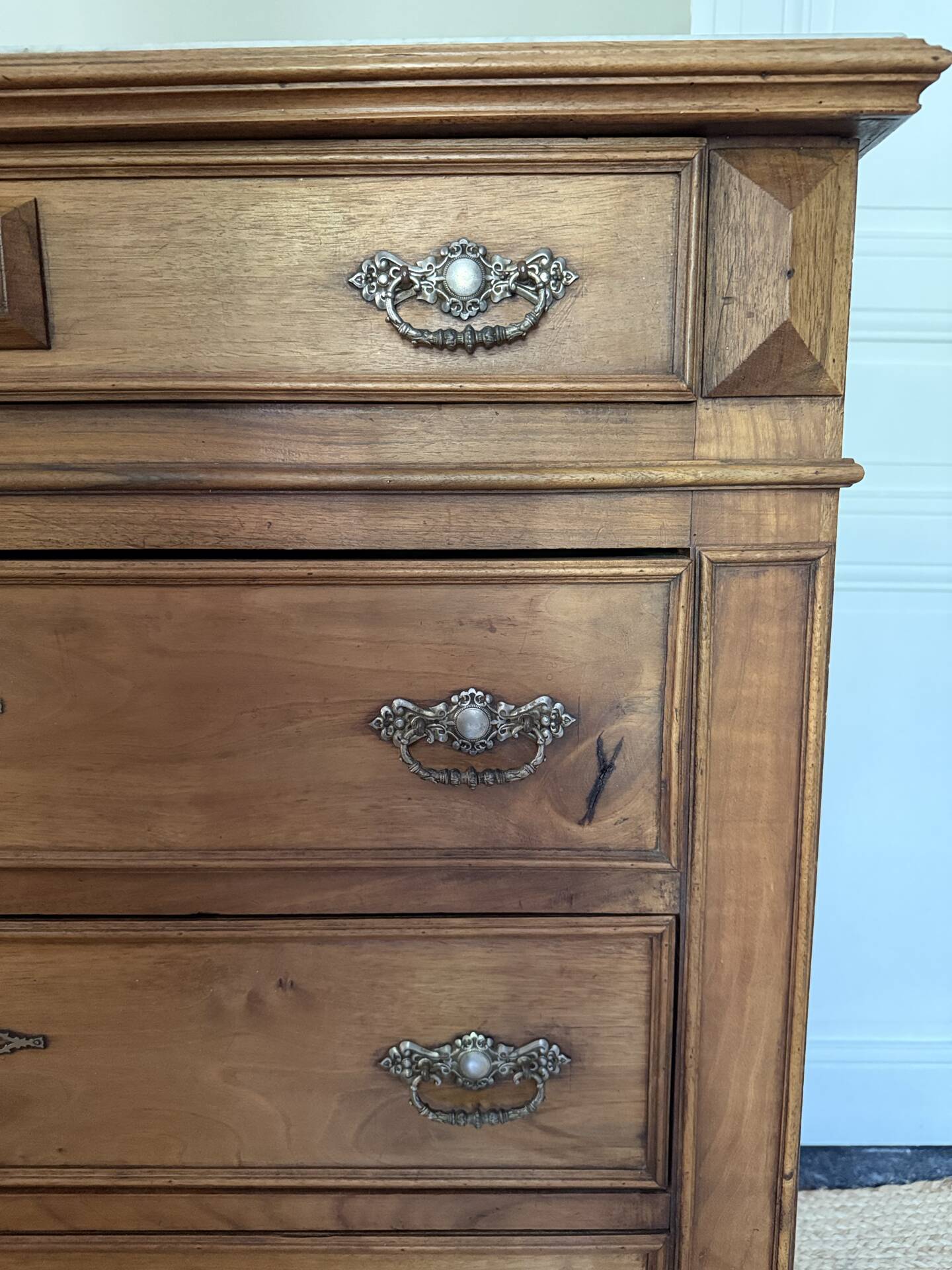 Antique Louis-Philippe commode in solid wood and white marble.