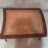 Carry baggage in caning of the barn House