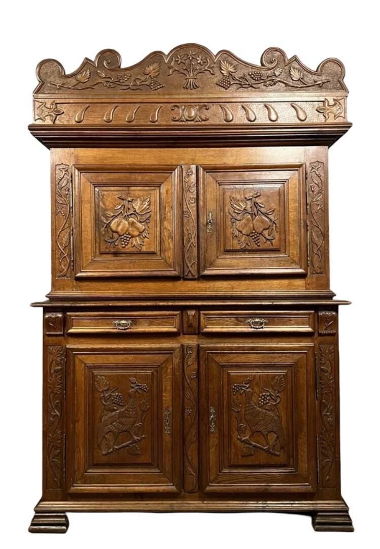 buffet cabinet Montbéliard a 4 volets style Renaissance en chêne
