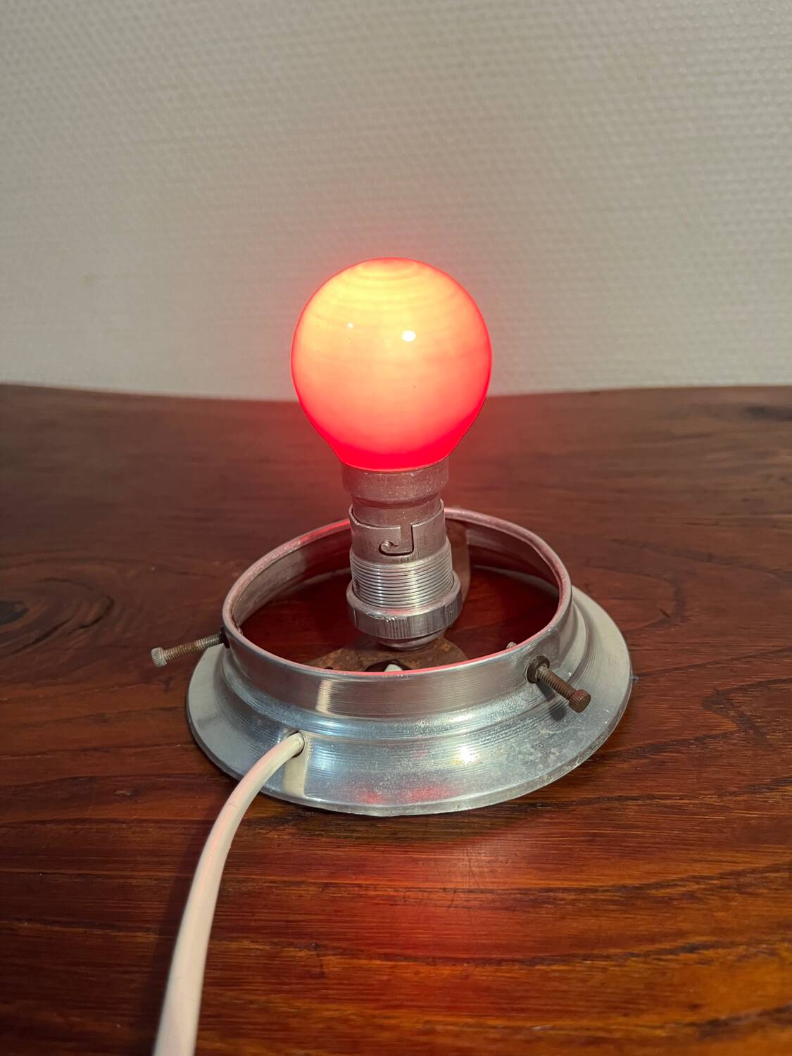 Small opaline globe table lamp with aluminum base