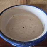 Antoine Montagnon in Nevers: footed bowl in porcelain with blue decoration.