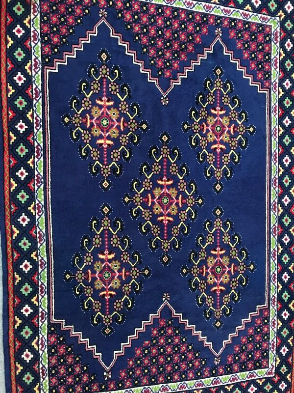 Carpet is tunisian  212 x 322 cm