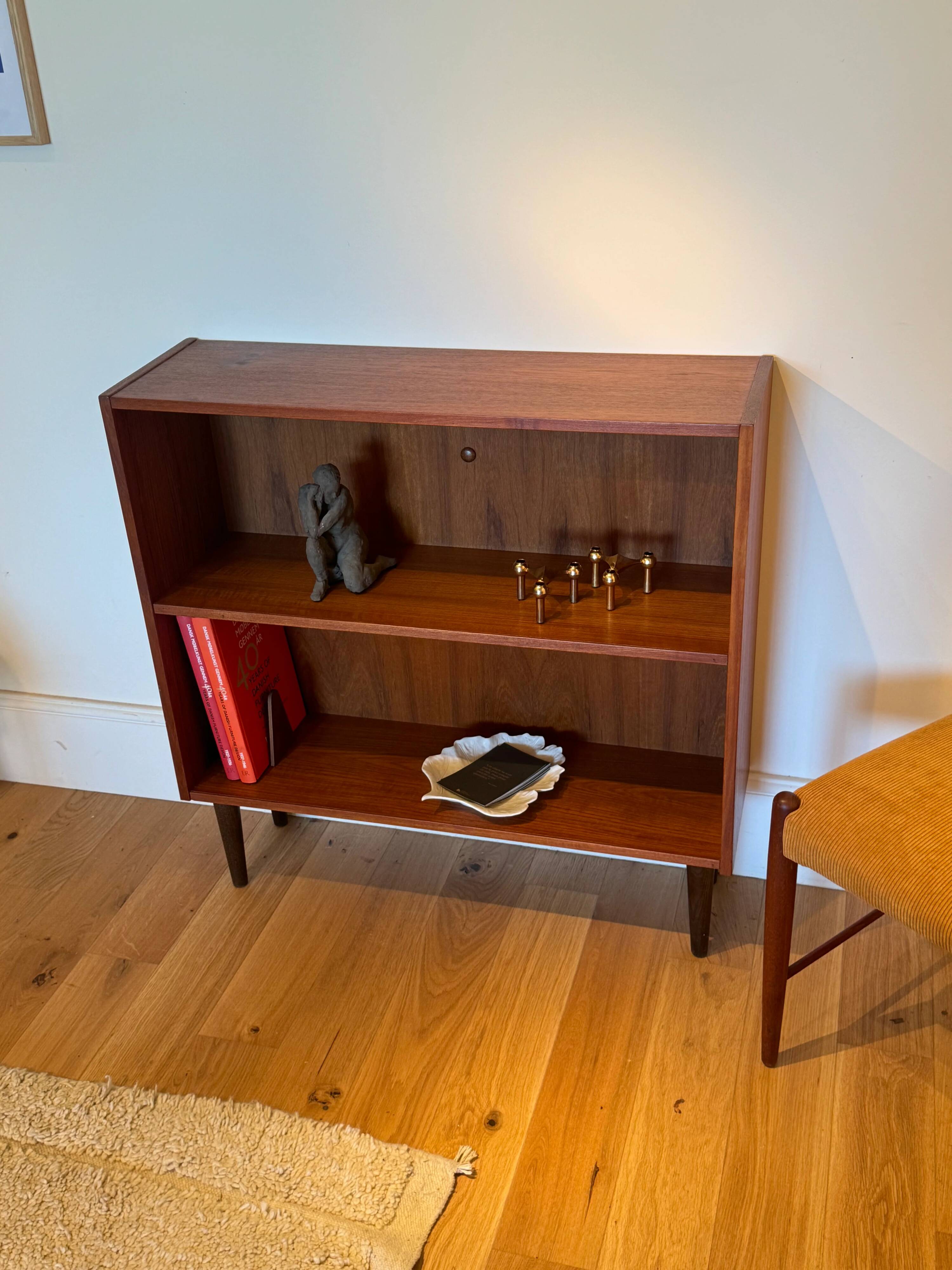 Bibliothèque scandinave basse vintage en teck « Ellen »