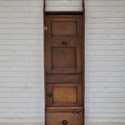 Armoire murale, bon état d'origine, bois de chêne, années 50, design scandinave