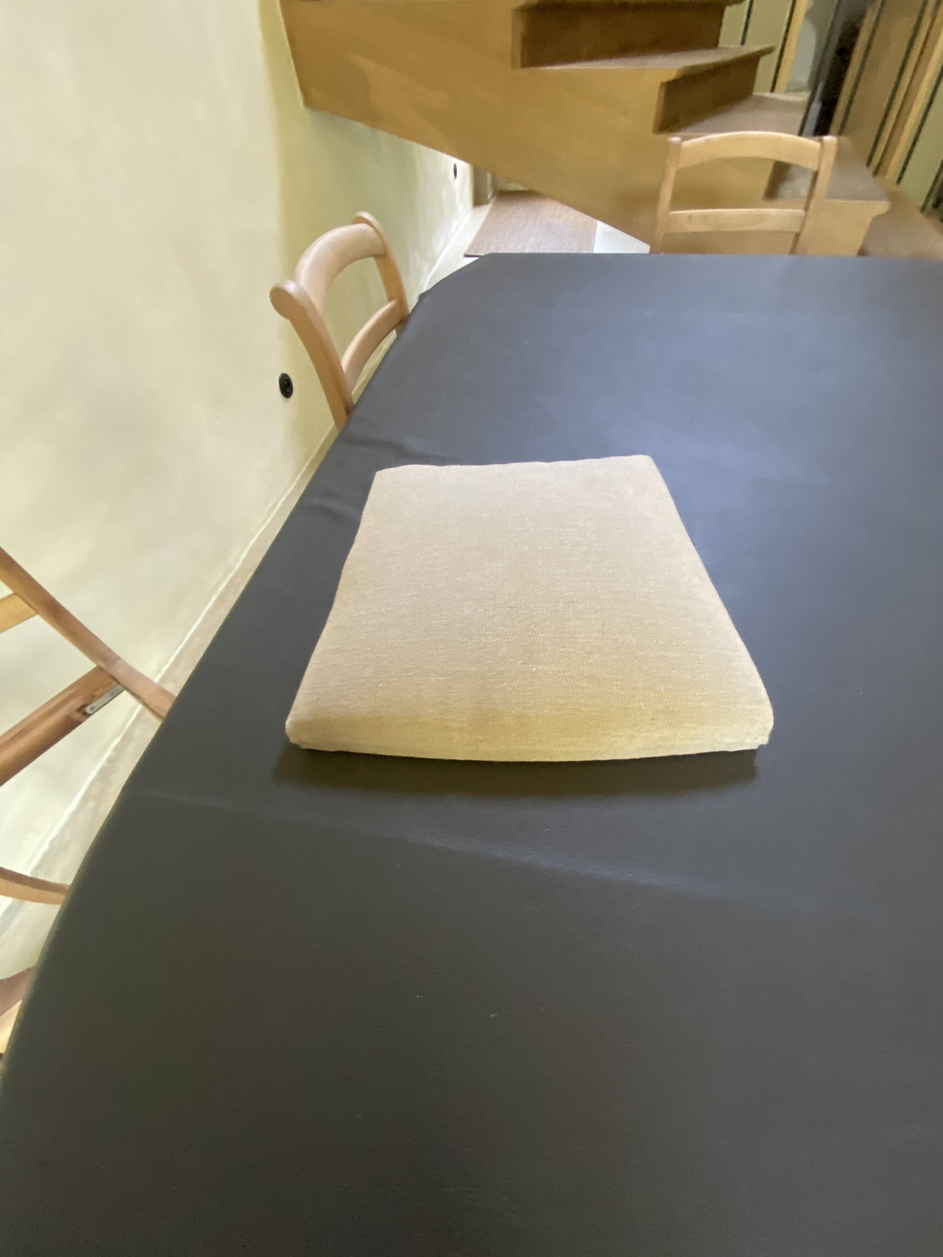 Chaises Louis Philippe barrettes pieds sabres