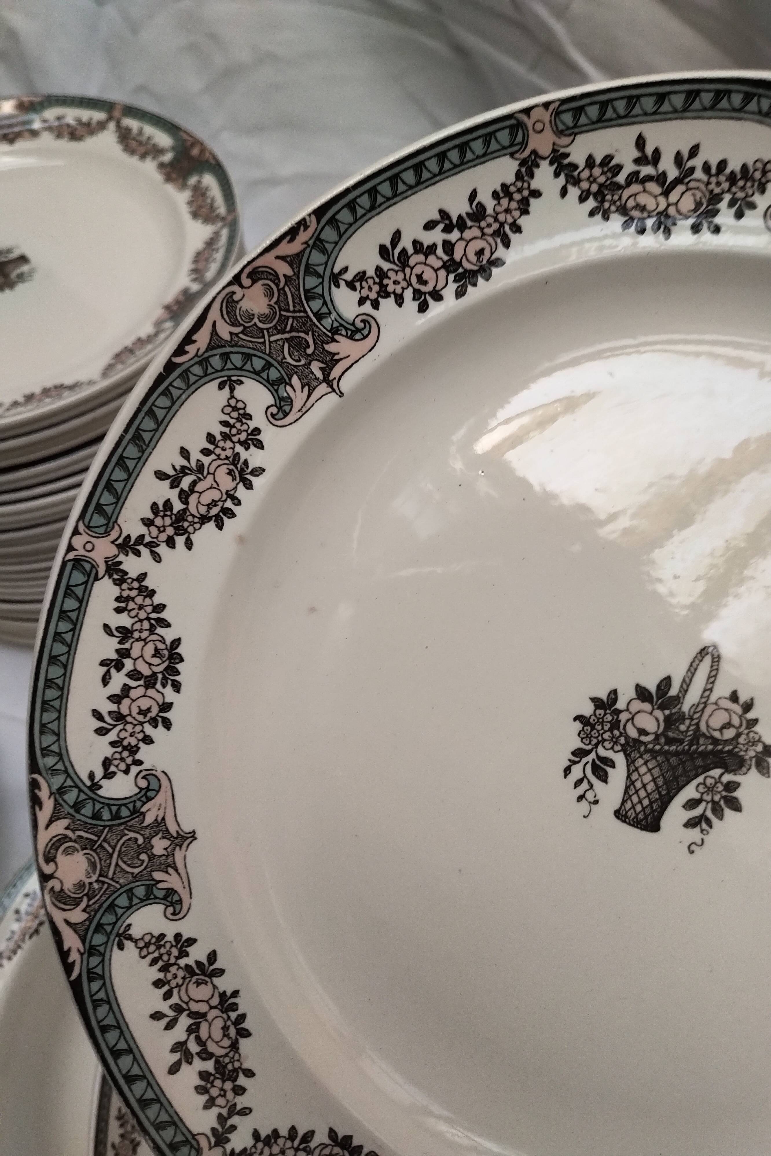 Sarreguemines Dubarry dish set