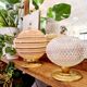Lampe à pied en laiton et globe en verre ciselé