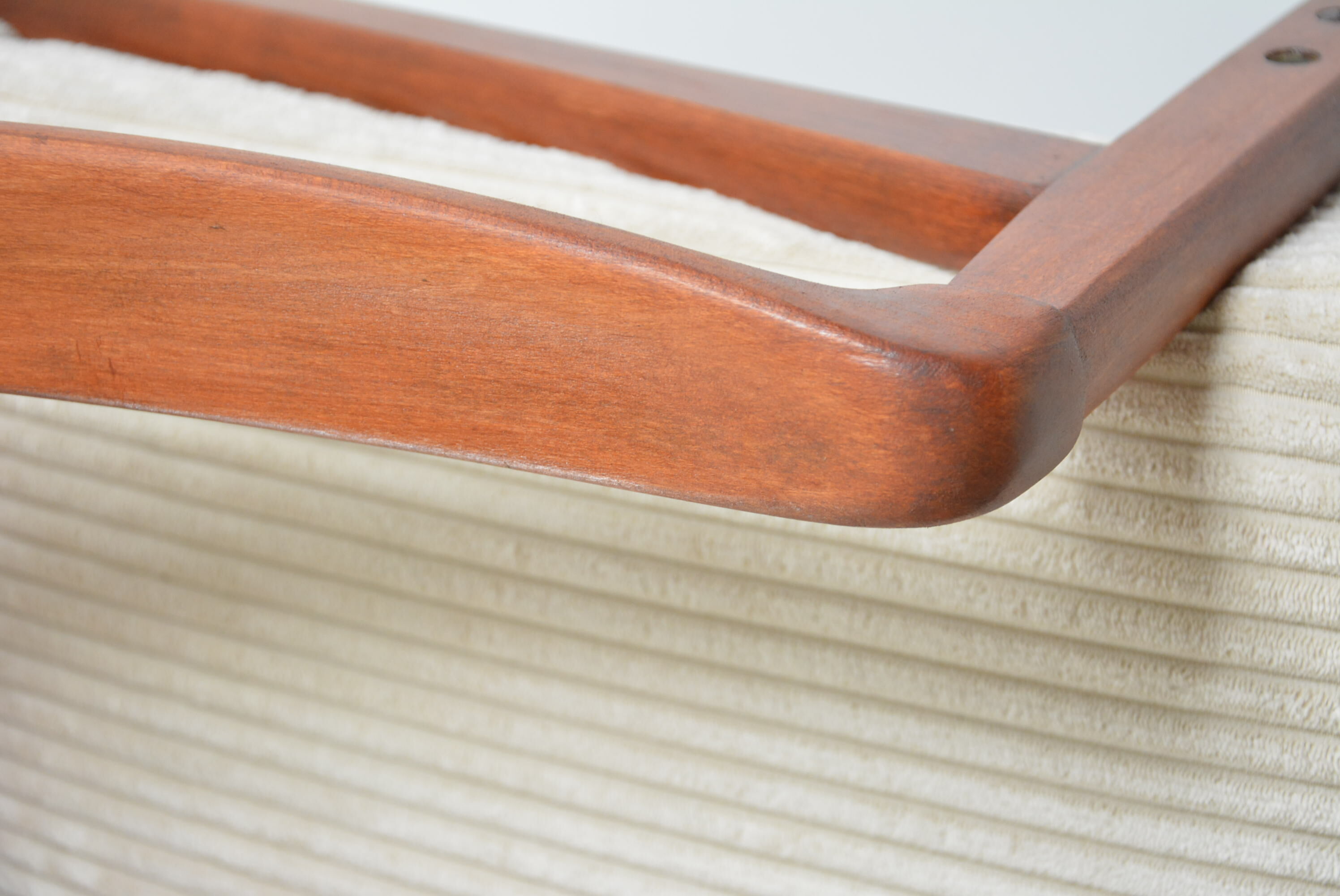 Pen chair corduroy cream