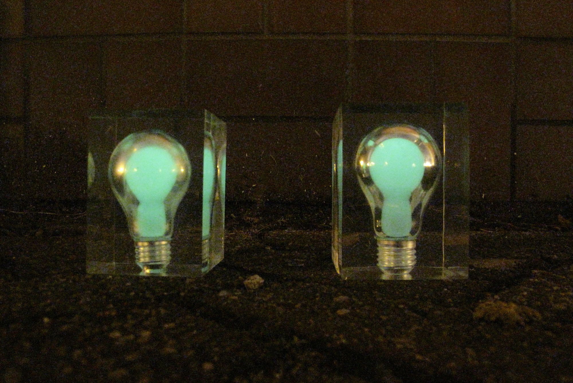 Pierre Giraudon - Set Light Bulbs