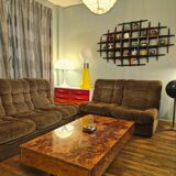 Italian design coffee table in burl wood by Roche Bobois, 1970s.