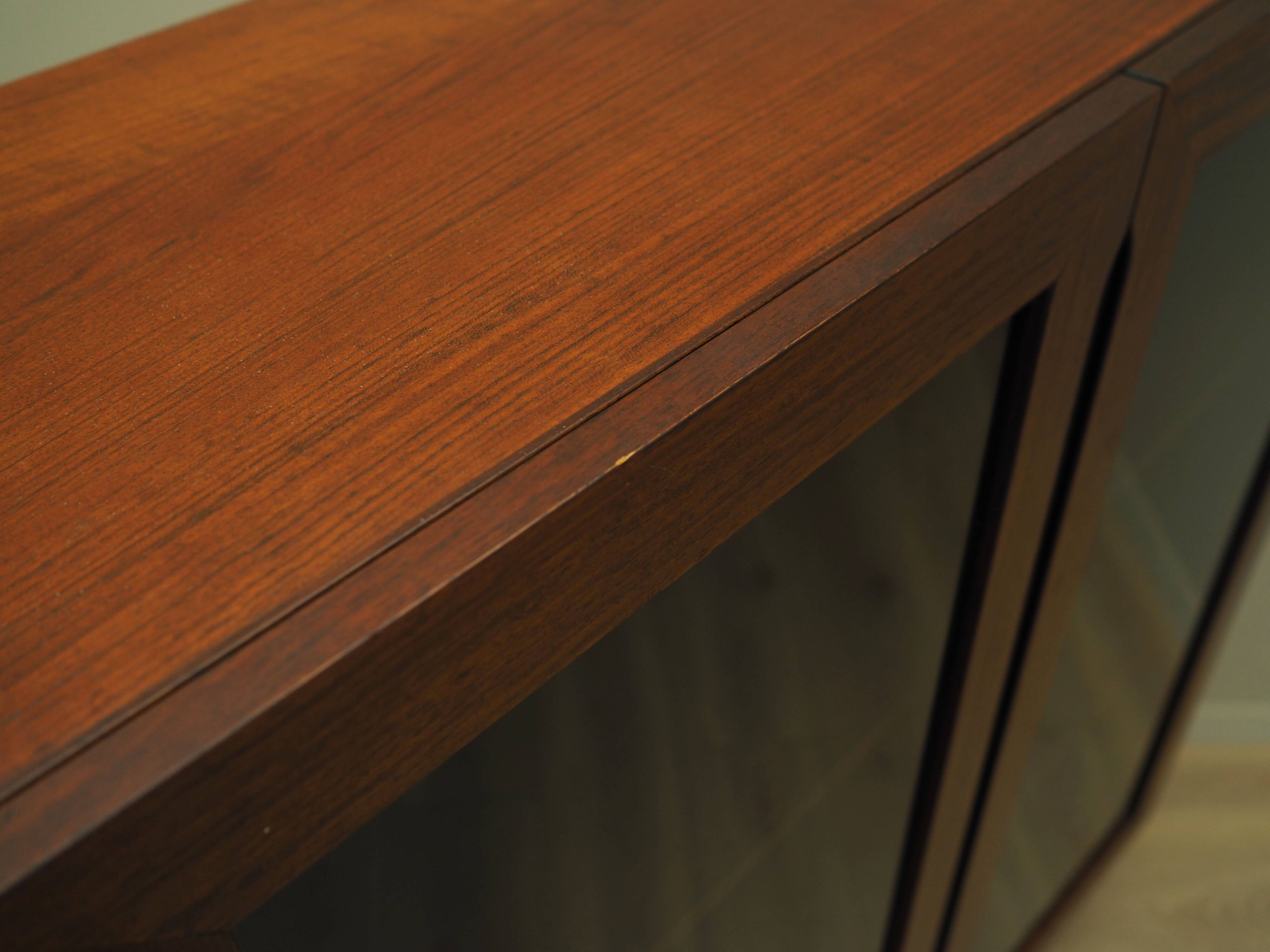 Mahogany showcase, Danish design, 1970s, production: Denmark