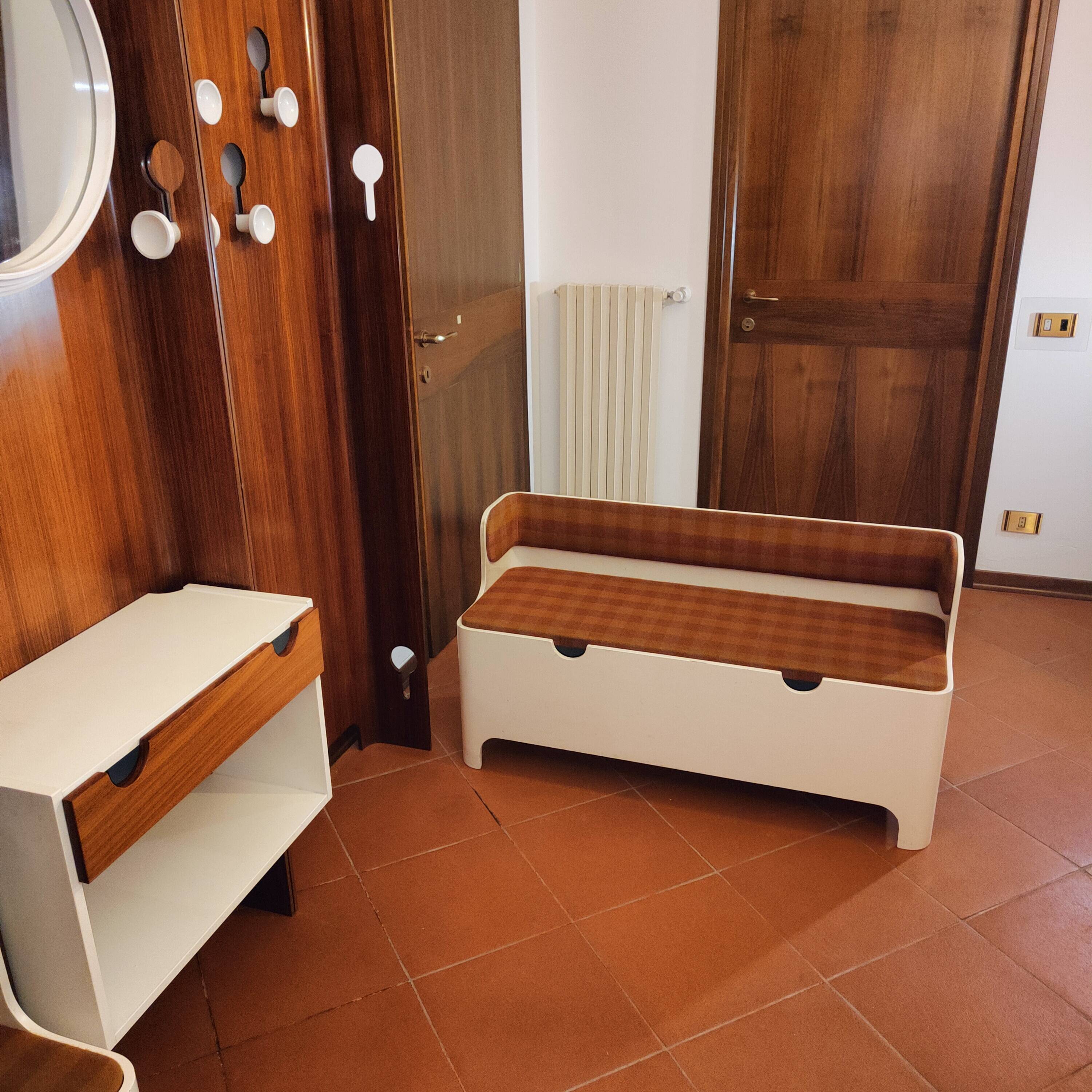 Icon of 1960s design – Carlo de Carli. Coat rack set.