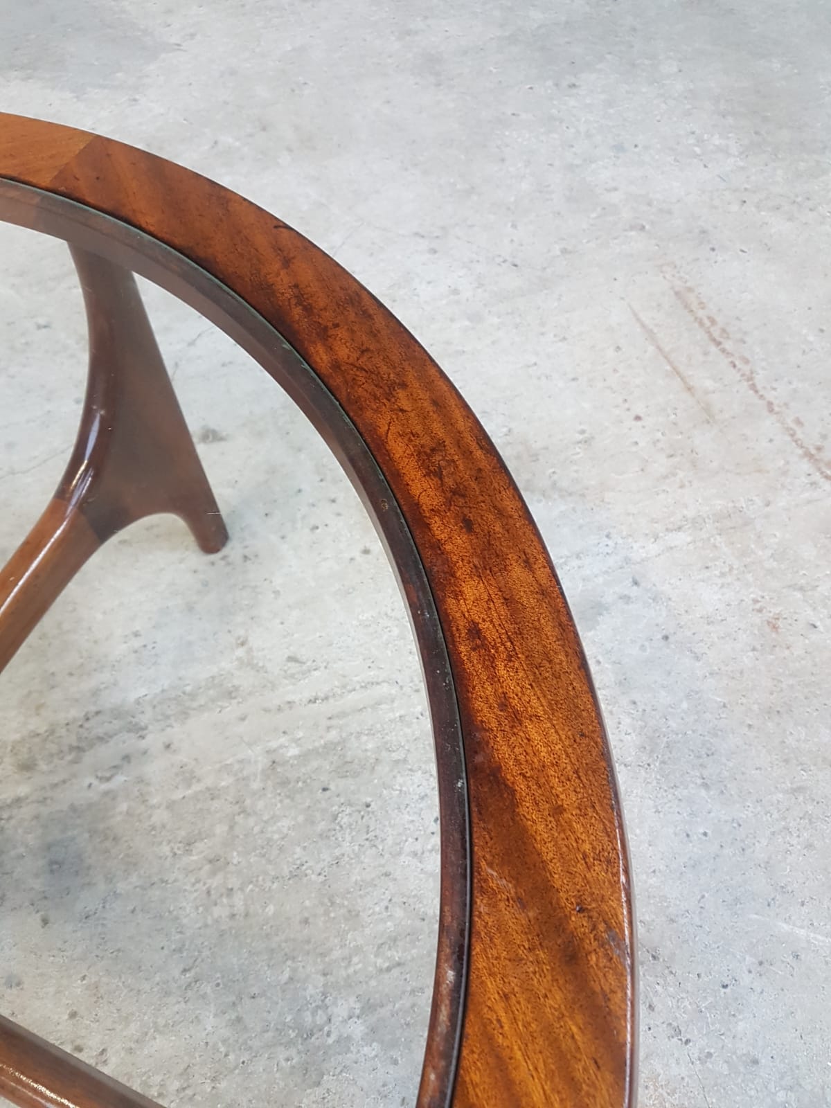 Table basse en verre du milieu du siècle par Stonehill