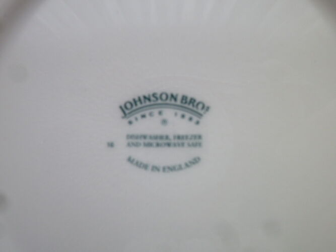 6 coupelles ou assiettes à crème en porcelaine anglaise Johnson Bros